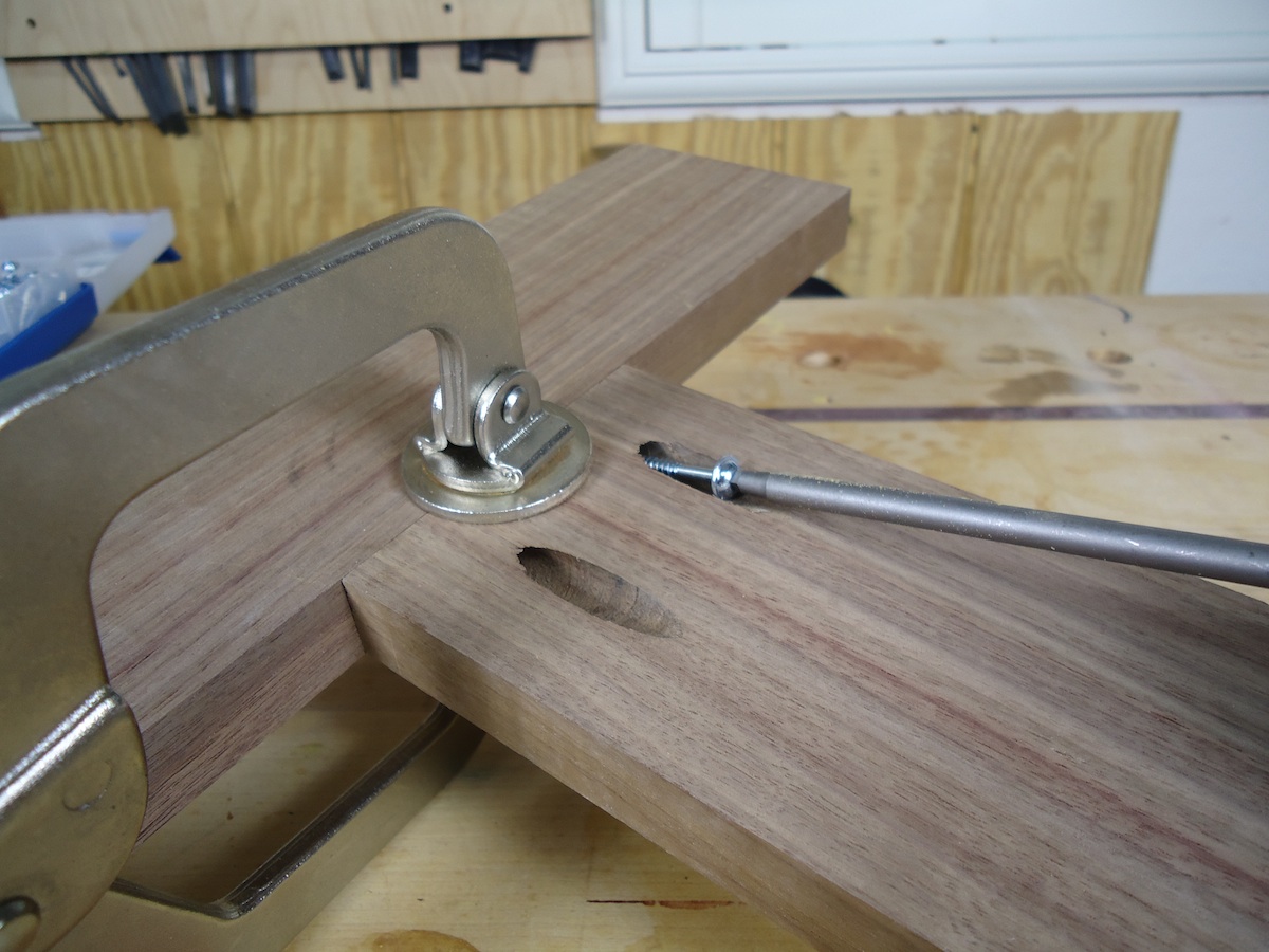 pocket screw sharp angle wood
