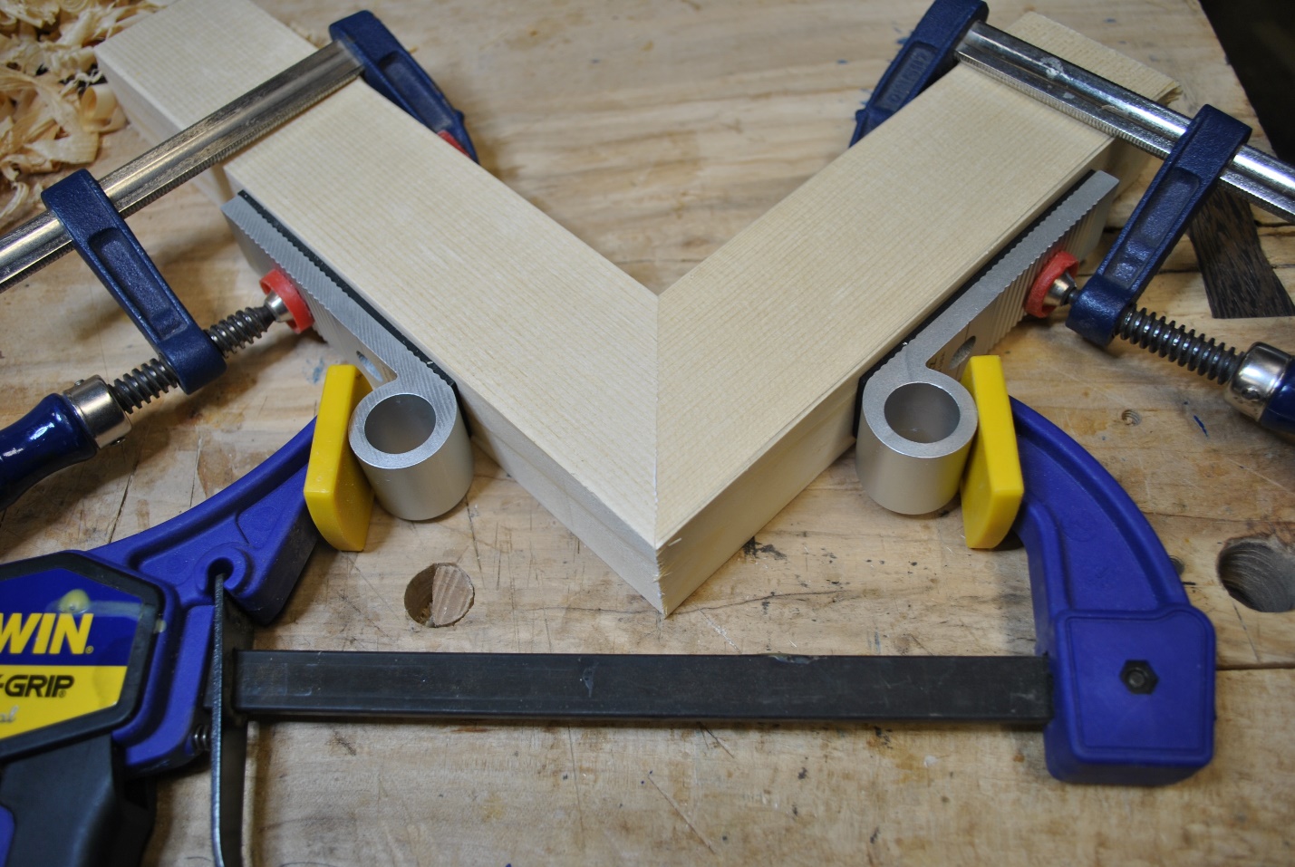 Miter Joint square shape symmetry